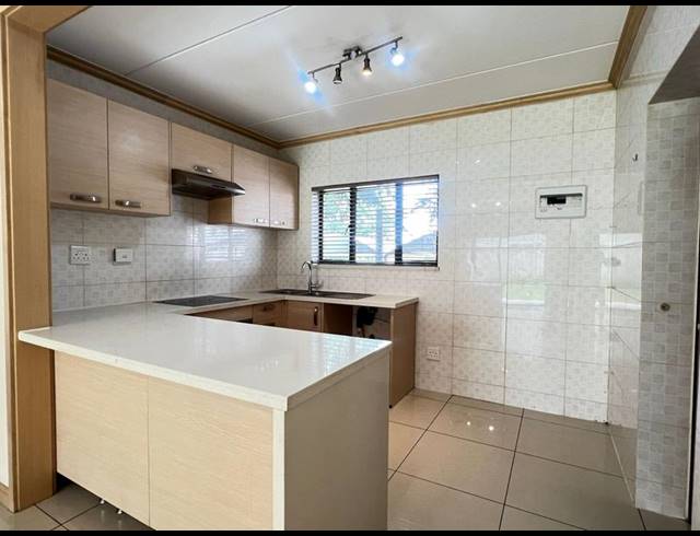 2 BEDROOM PROPERTY TO RENT IN FOURWAYS